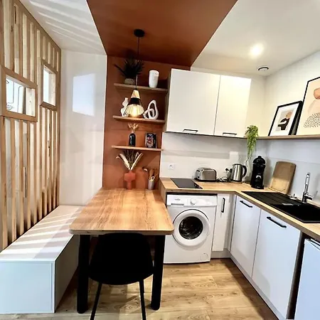 Zola 2pers Tv * ナント